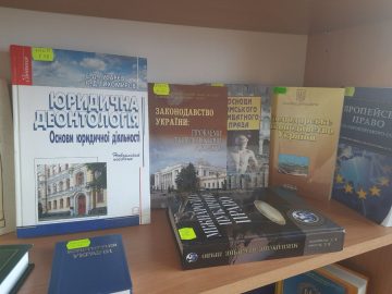 7 51779777 E92e 41b3 A2cc 603af782b7d2